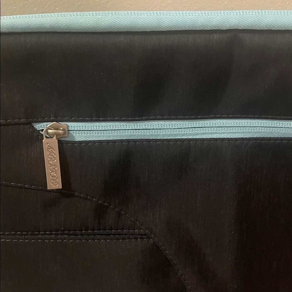 Laptop case - Picture 2 of 7